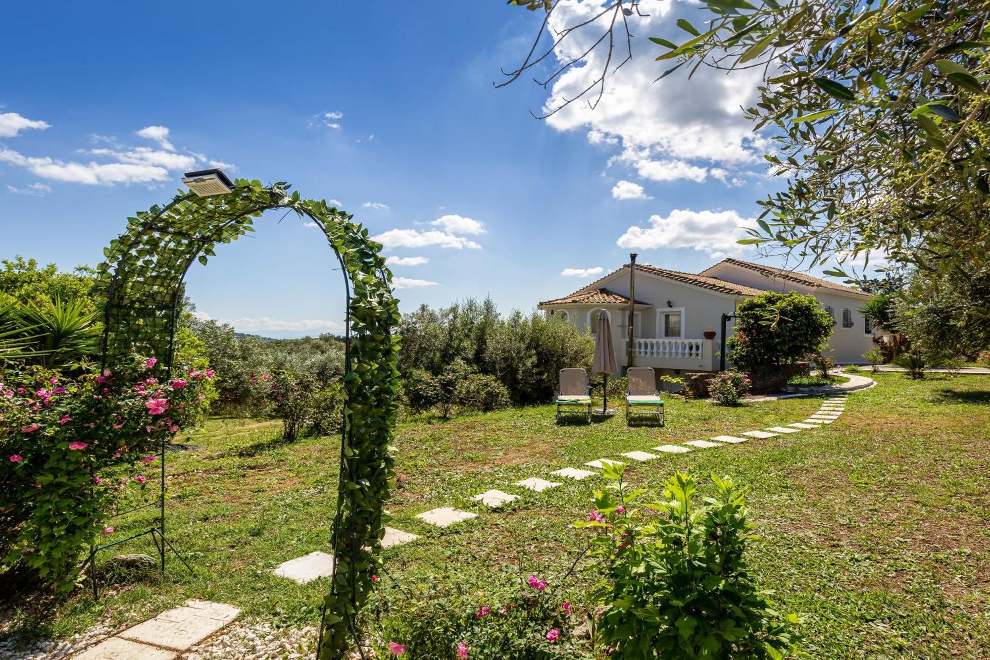Classical Villa Anta Ágios Ioánnis Exterior photo